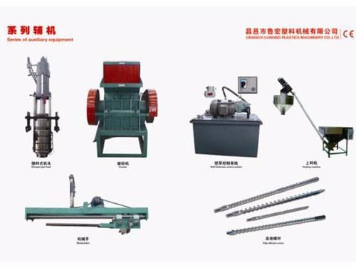 為什么大型吹塑設(shè)備的性能有差異？